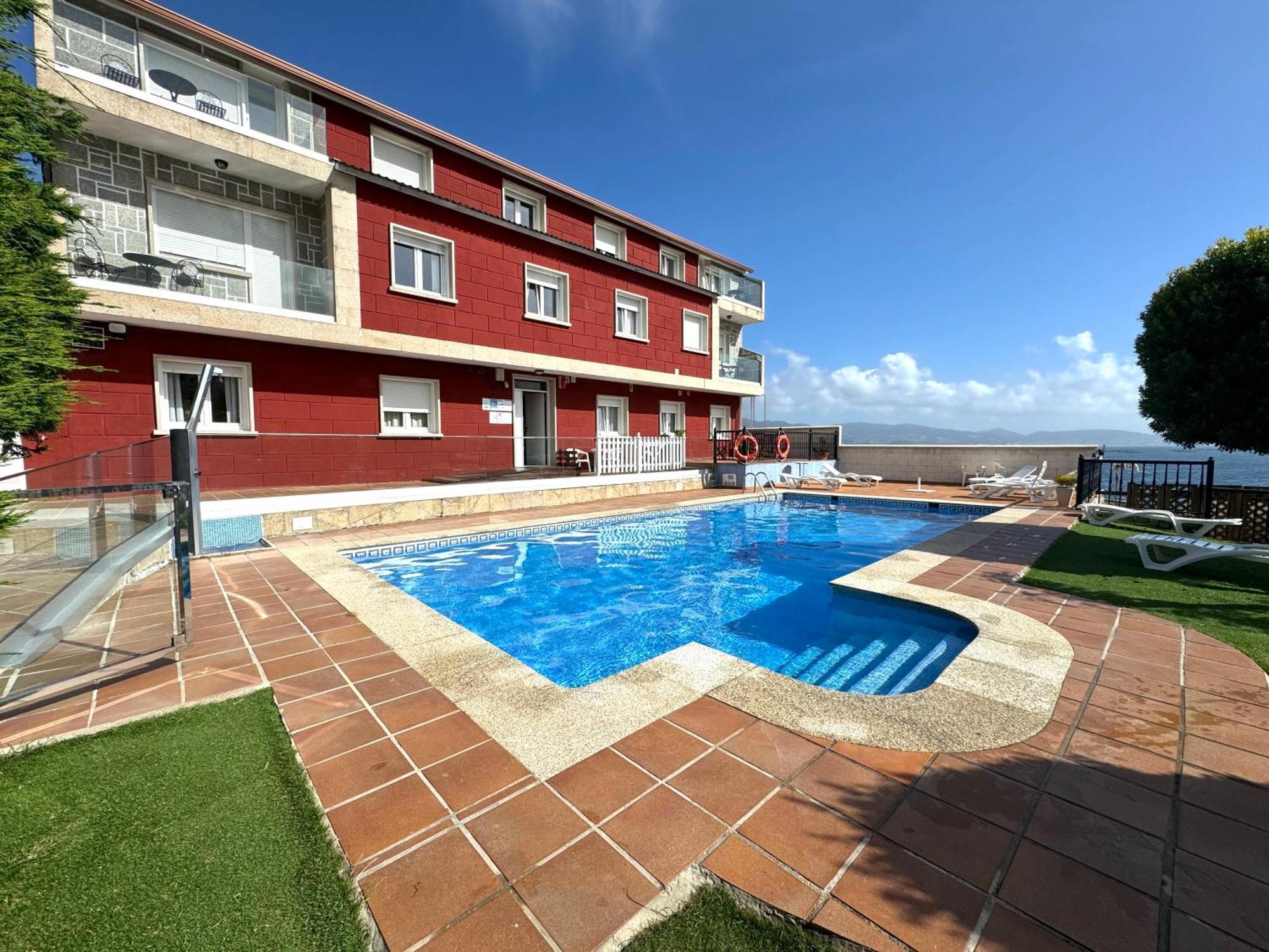 Apartamentos Sinás Playa Raxo Exterior foto