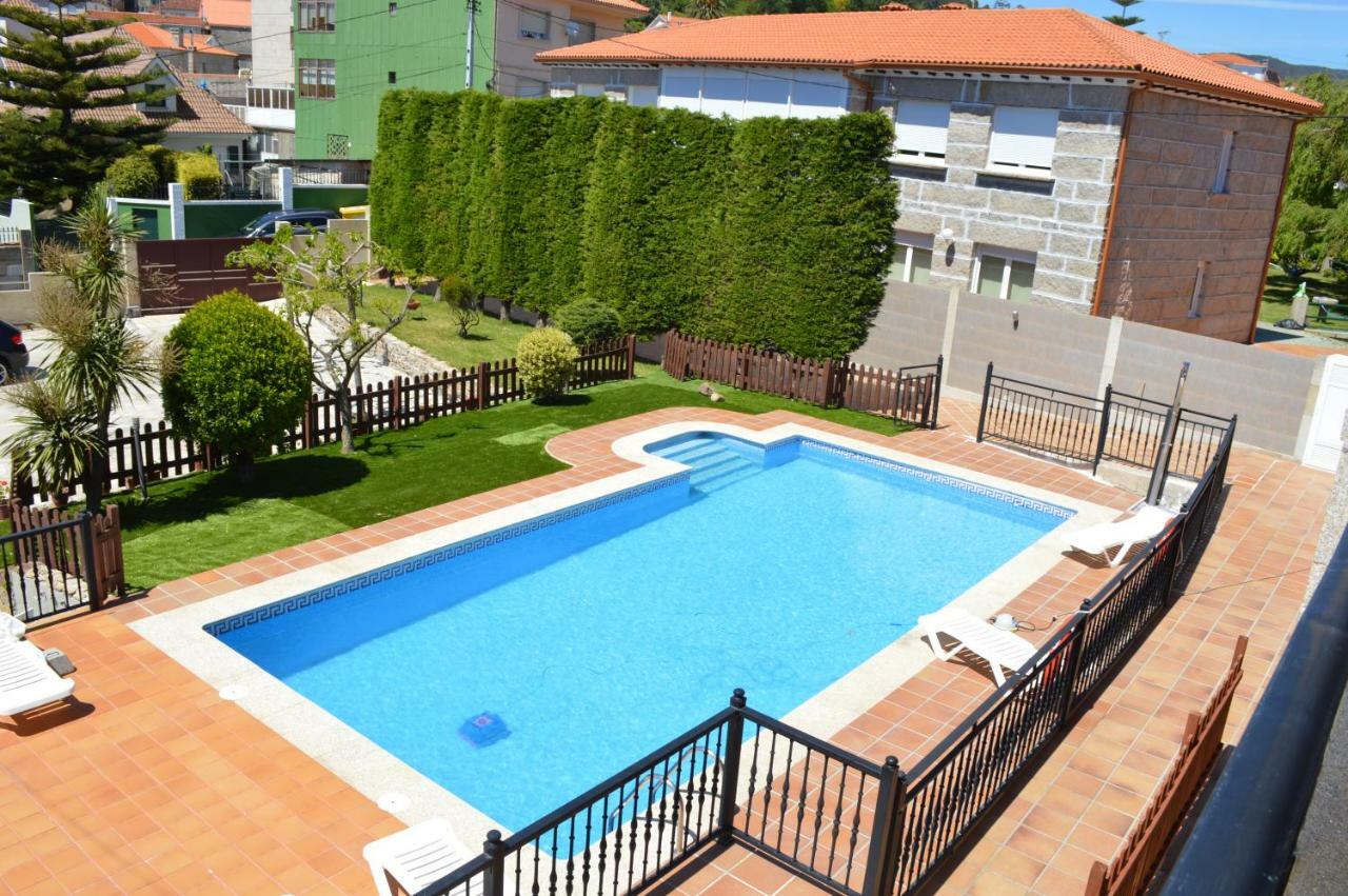 Apartamentos Sinás Playa Raxo Exterior foto